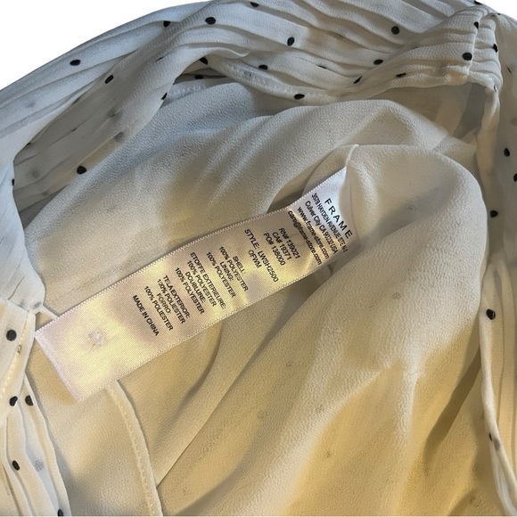 FRAME
GATHERED BUTTON FRONT TOP | Small - Picture 7 of 8